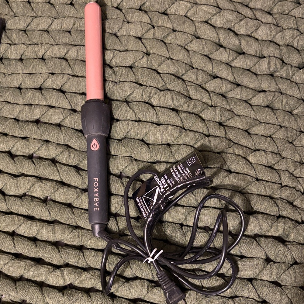 FoxyBae Pink Mini Curling Wand for Women